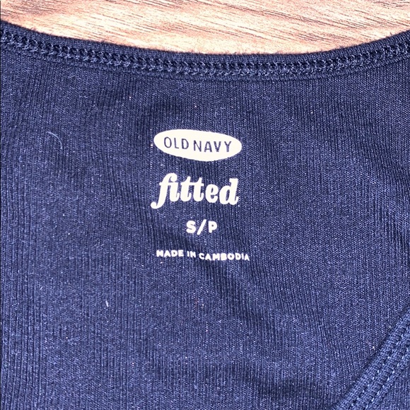 old navy tank top - Picture 2 of 4